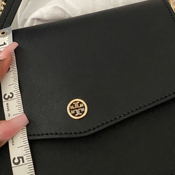 Please see pic 4. Almost in new condition except that. - Picture 7 of 7